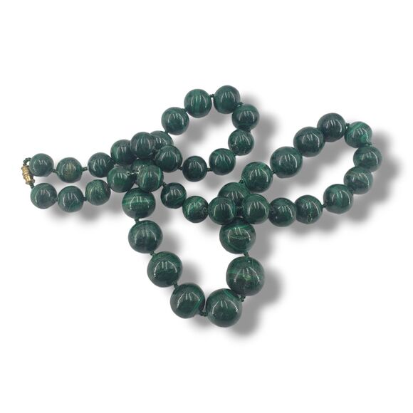 Vintage Green Round Malachite Graduated Bead Heavy Necklace Small Glass Spacers - Picture 4 of 10